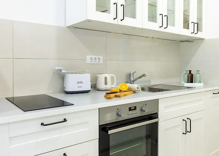 Bright And Light Apartament