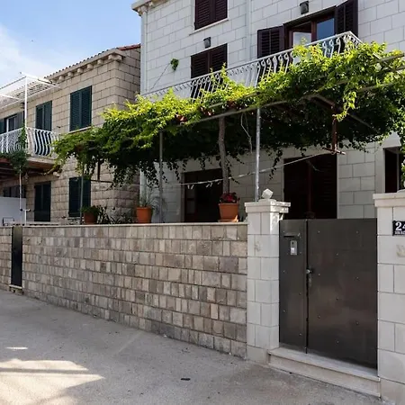 Bright And Light Apartment *