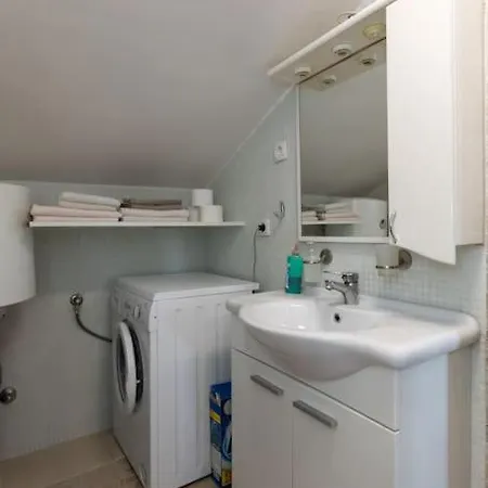 Bright And Light Apartment