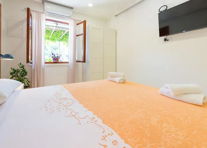 Bright And Light דוברובניק