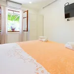 Bright And Light דוברובניק